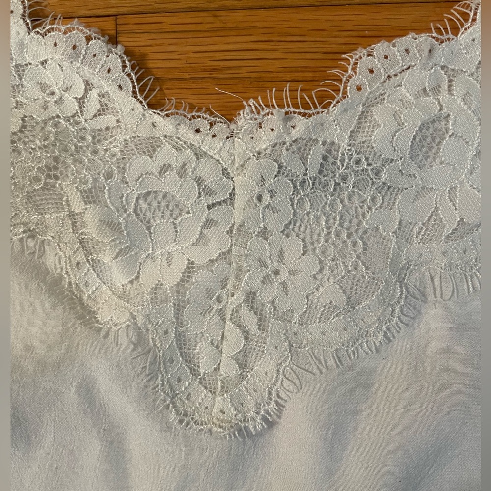 Abercrombie & Fitch White Lace Women’s Camisole Size Medium - Picture 1 of 6